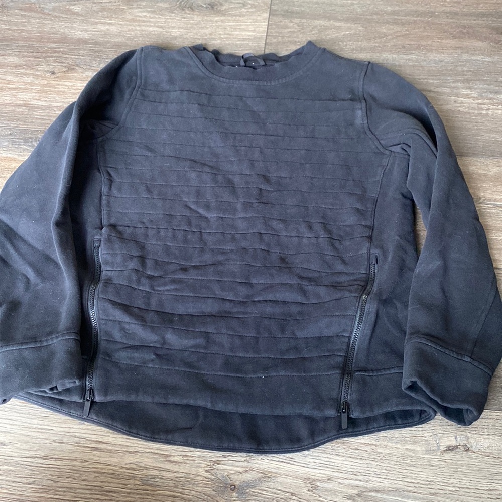 Black Lululemon Sweatshirt